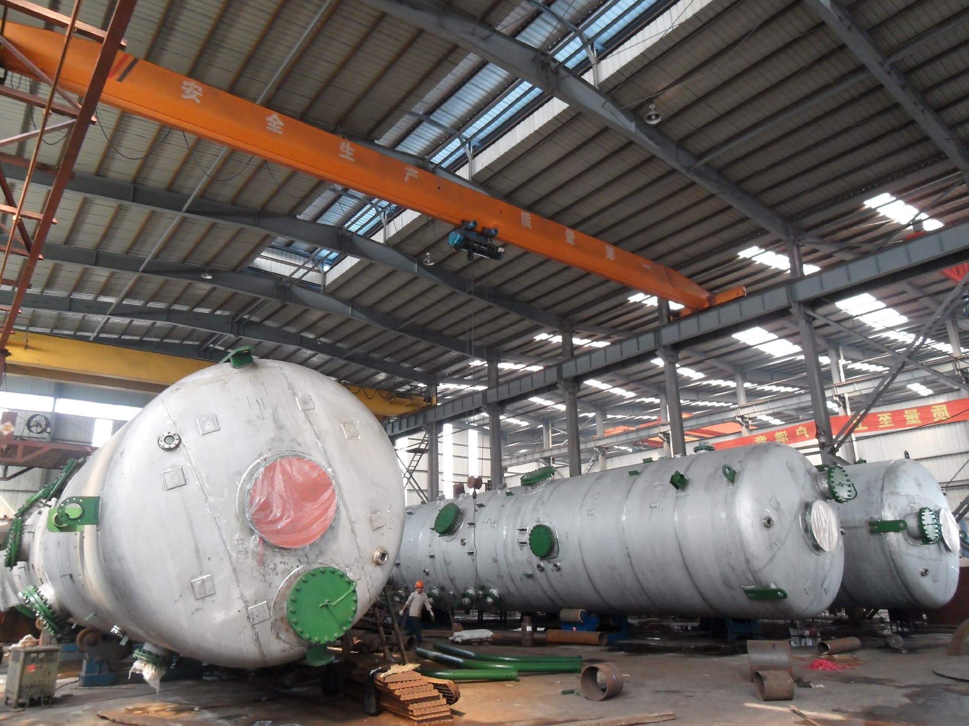 洗涤塔(材质：316L 直径：4米).jpg